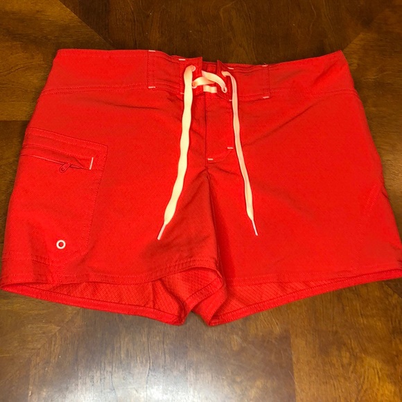 Athleta Pants - Athleta Clearwater Board Shorts Size 6